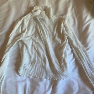 URBAN SEE THROUGH KNIT TURTLENECK